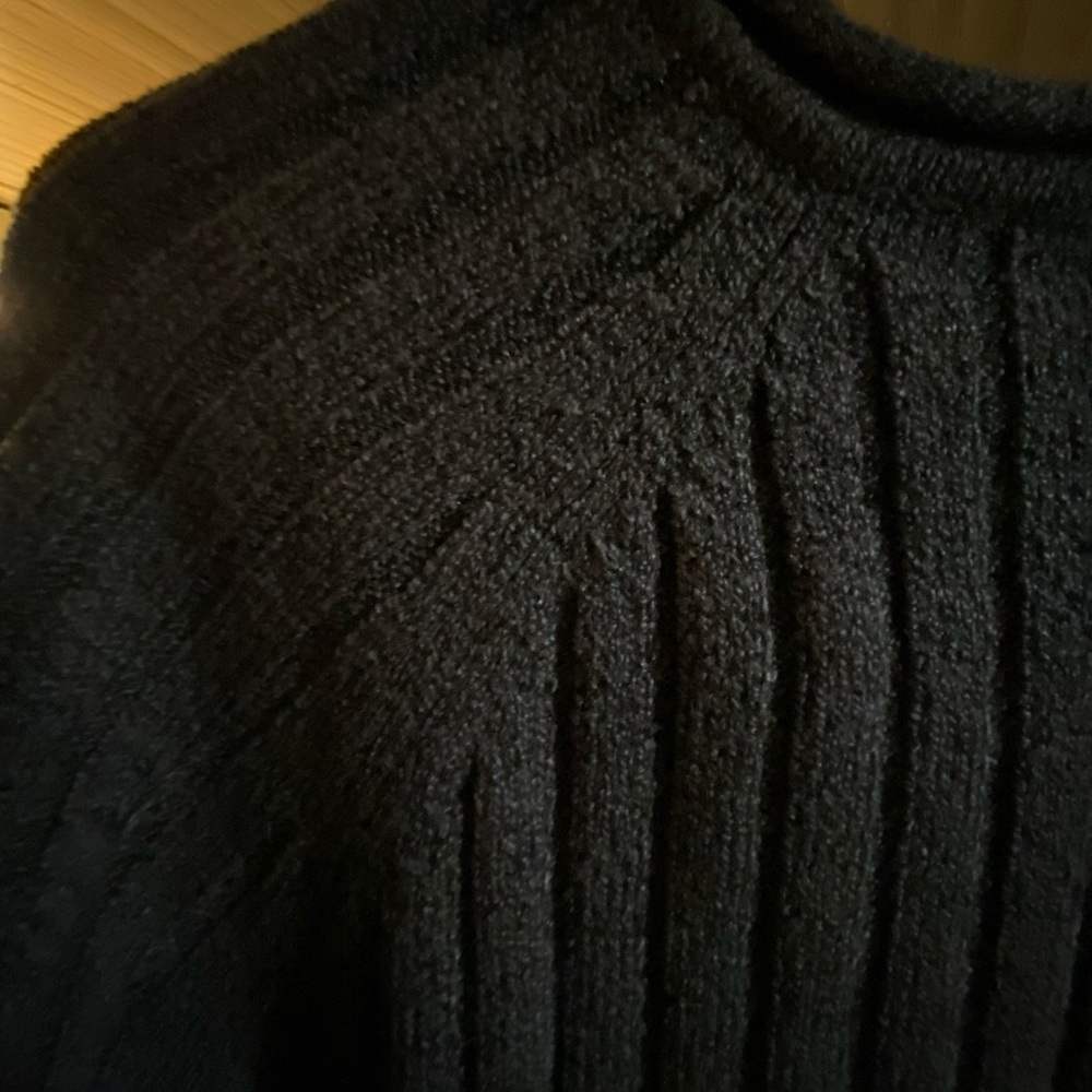 Geometric knit - Picture 2 of 3